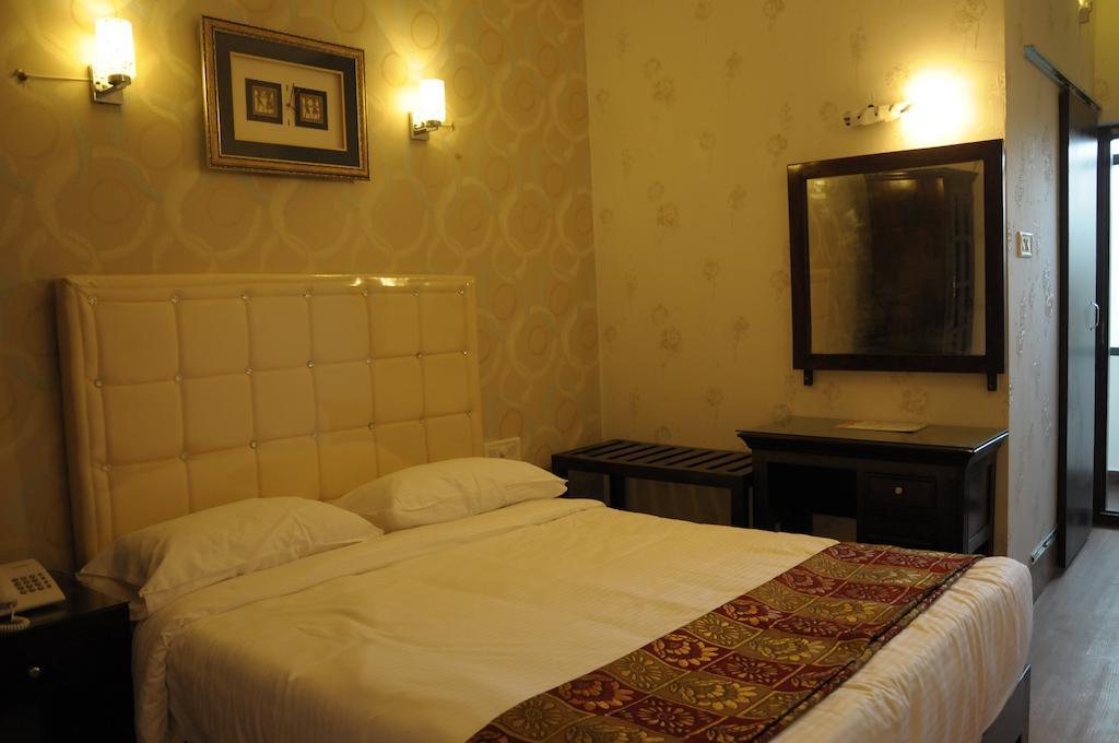Vijayawāda Hotel Executive Inn מראה חיצוני תמונה