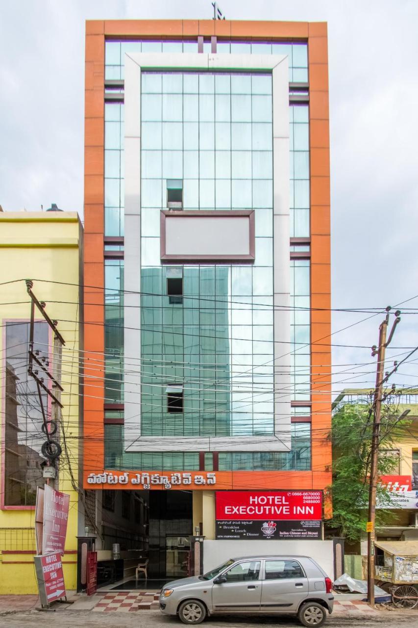 Vijayawāda Hotel Executive Inn מראה חיצוני תמונה